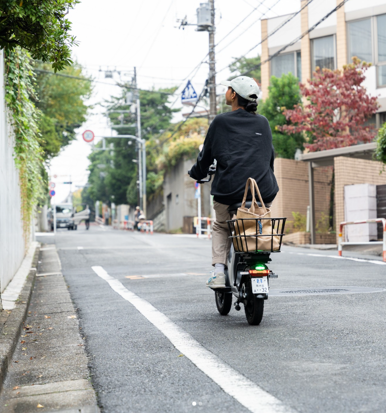 Instagramの投稿:🚴♀️ 坂道もスイスイ!ストレスフリーな毎日をSPARKで 🌟