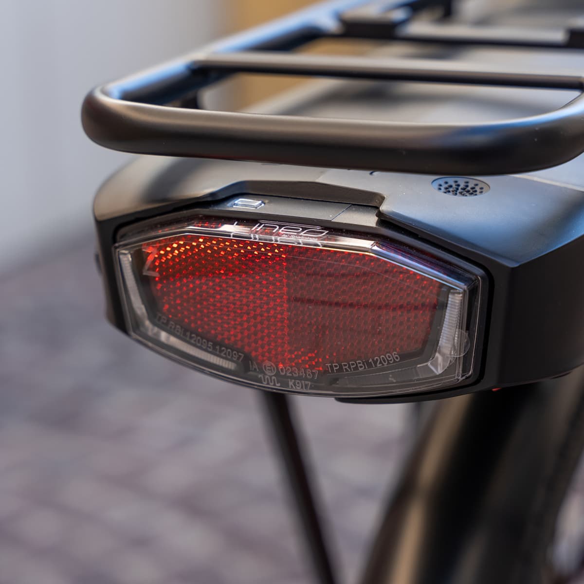 VELMO PULSE 折りたたみ電動自転車