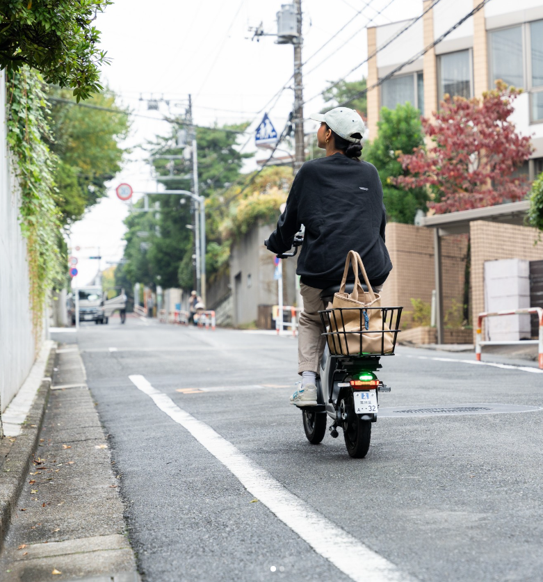 Instagramの投稿：🚴‍♀️ 坂道もスイスイ！ストレスフリーな毎日をSPARKで 🌟